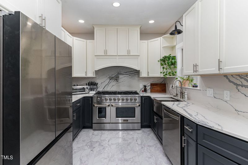 232 Albemarle Dr, Clayton, NC 27527