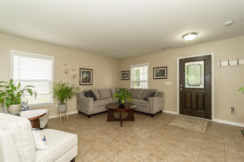 232 Ashdale Dr, Fuquay Varina, NC 27526
