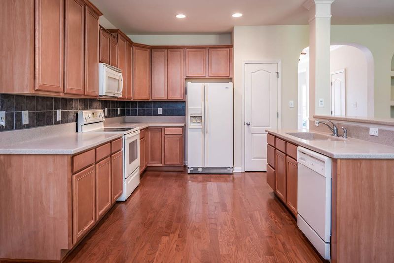 232 Beringer Pl, Chapel Hill, NC 27516
