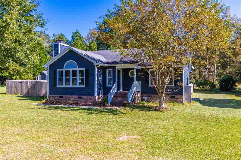 232 Deep Creek Dr, Clayton, NC 27520