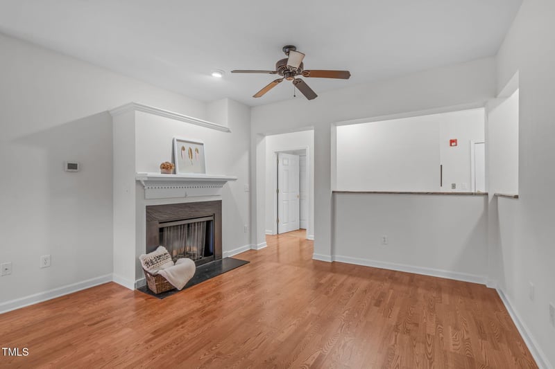 232 Eyam Hall Ln, Apex, NC 27502