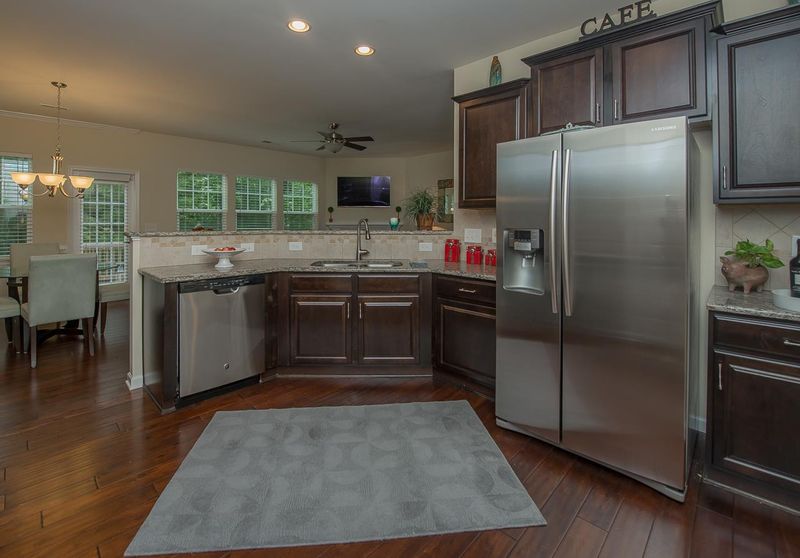 232 Kylemore Cir, Cary, NC 27513