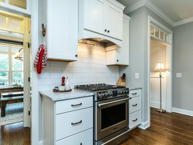 232 Landover Cir, Chapel Hill, NC 27516