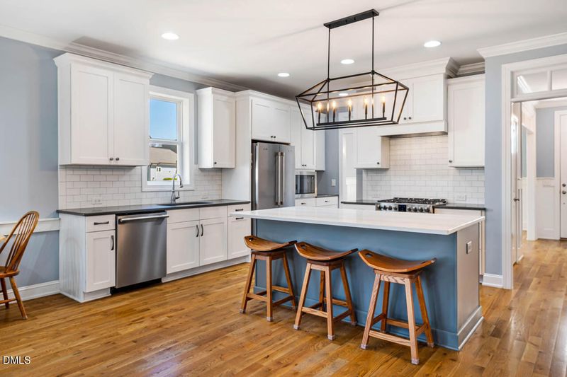 232 Logbridge Rd, Chapel Hill, NC 27516