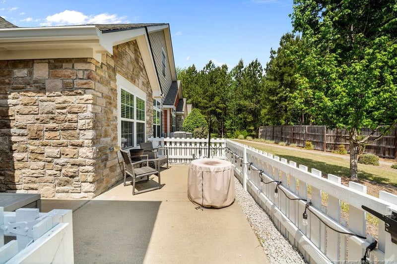 232 Nandina Ct, Fayetteville, NC 28311