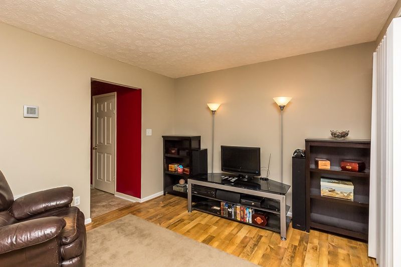 232 Rosebrooks Dr, Cary, NC 27513