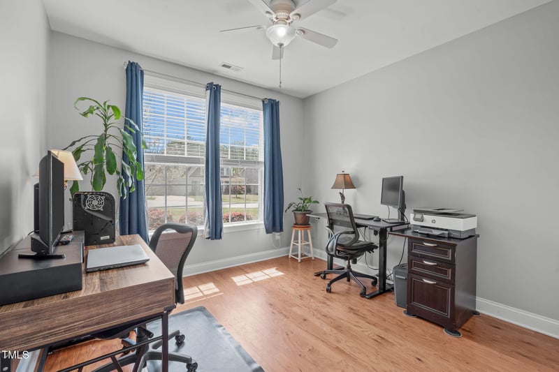 232 Vinewood Pl, Holly Springs, NC 27540