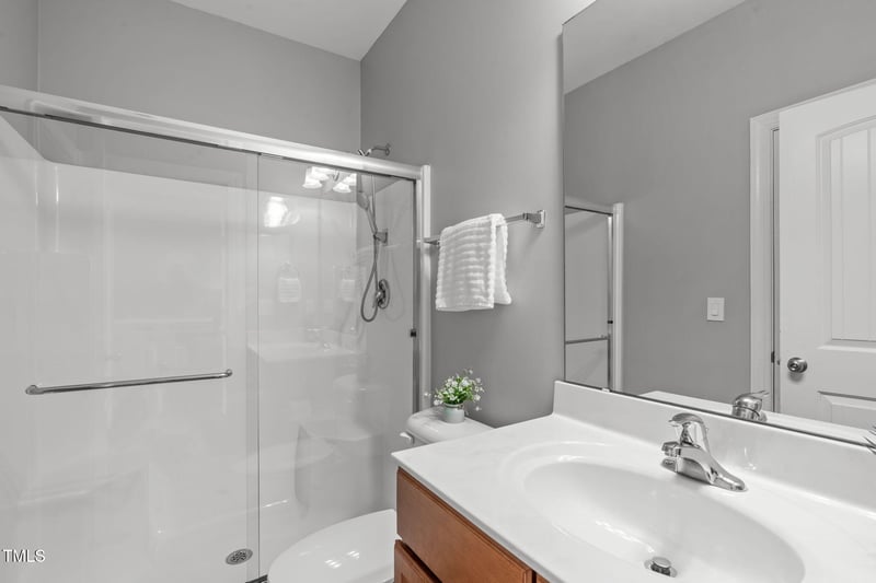 232 Vinewood Pl, Holly Springs, NC 27540