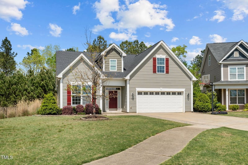 232 Vinewood Pl, Holly Springs, NC 27540