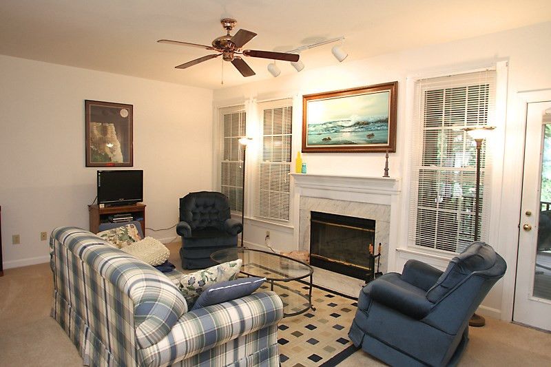 232 Windbyrne Dr, Cary, NC 27513