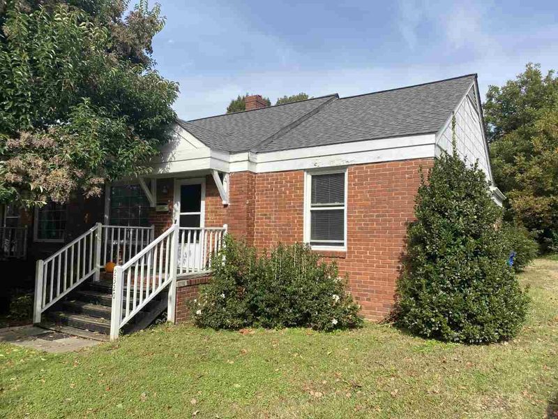 2320 Lyon St, Raleigh, NC 27614