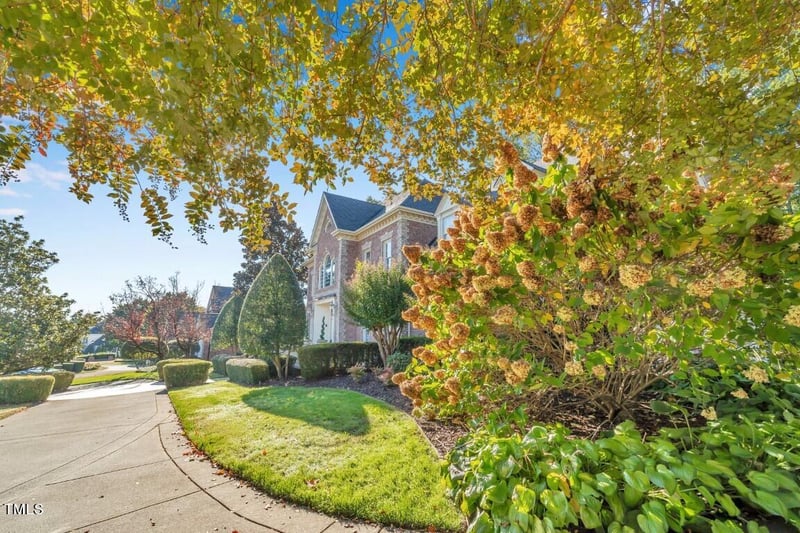 2320 Wakefield Plantation Dr, Raleigh, NC 27614
