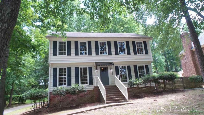 2320 Weybridge Dr, Raleigh, NC 27615