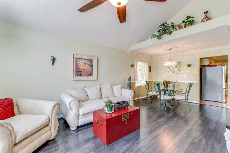 2321 Florida Ct, Raleigh, NC 27615