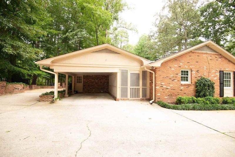 2322 Cardinal Dr, Durham, NC 27707