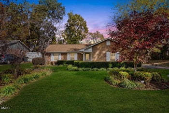 2323 Buckingham Rd, Burlington, NC 27217