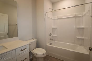2323 Hunter Woods Dr, Apex, NC 27502