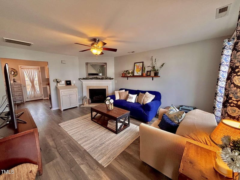 2323 Turtle Point Dr, Raleigh, NC 27604