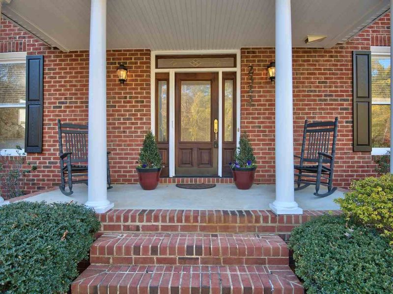 2323 Woodhaven Dr, Durham, NC 27712
