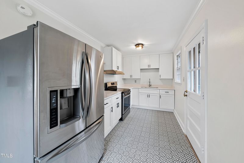 2324 Derby Dr, Raleigh, NC 27610