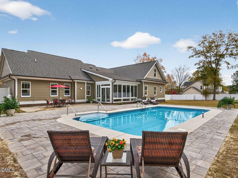 2324 Kingston Wood Dr, Fuquay Varina, NC 27526