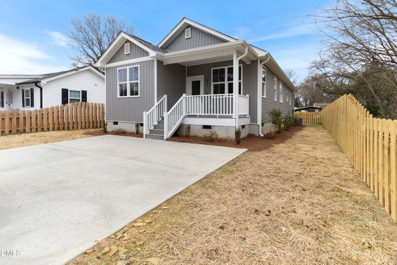 2324 Radiance Dr, Burlington, NC 27215
