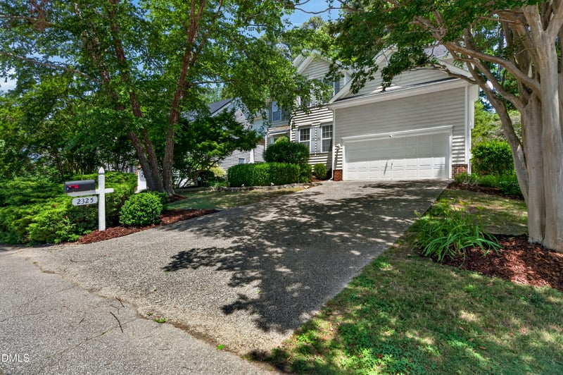 2325 Bryarton Woods Dr, Raleigh, NC 27606