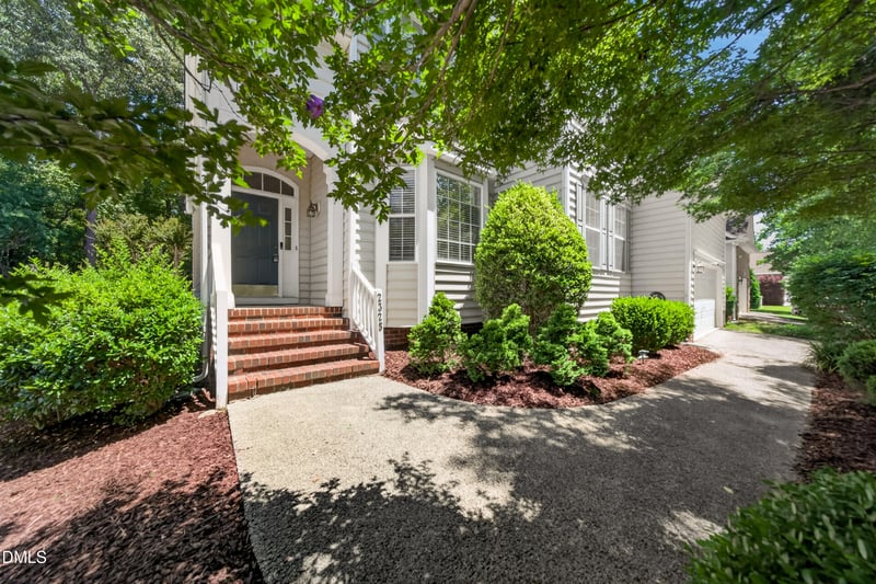 2325 Bryarton Woods Dr, Raleigh, NC 27606