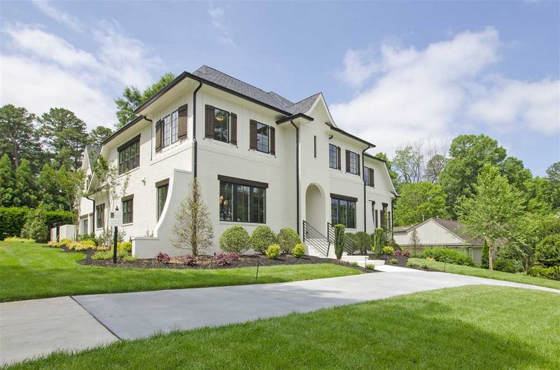 2325 Hathaway Dr, Raleigh, NC 27608