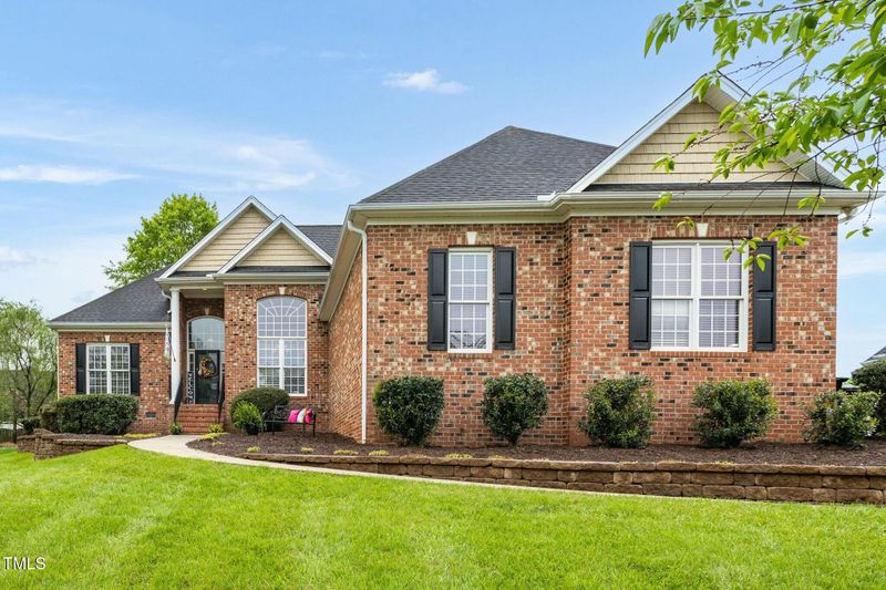 2326 Marlow Dr, Burlington, NC 27215