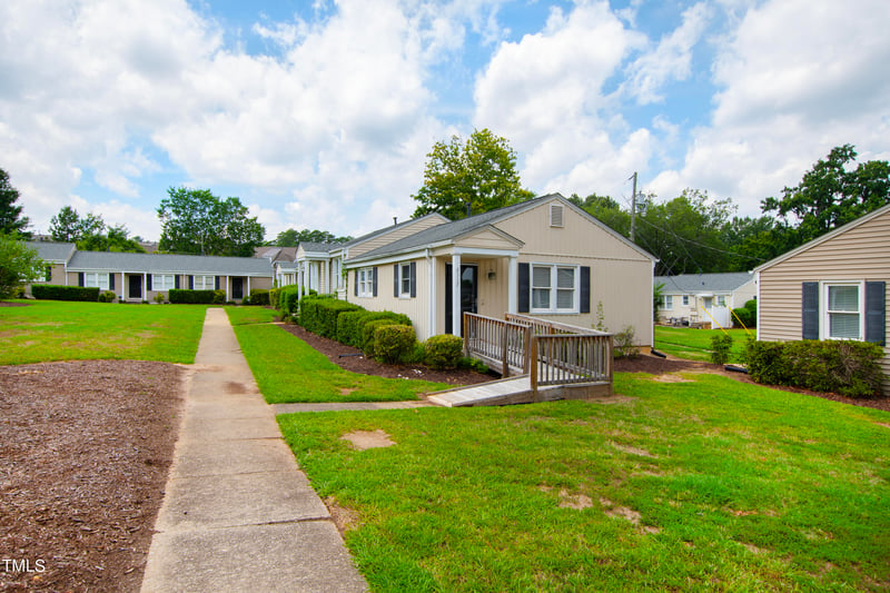 2327 Bernard St, Raleigh, NC 27608
