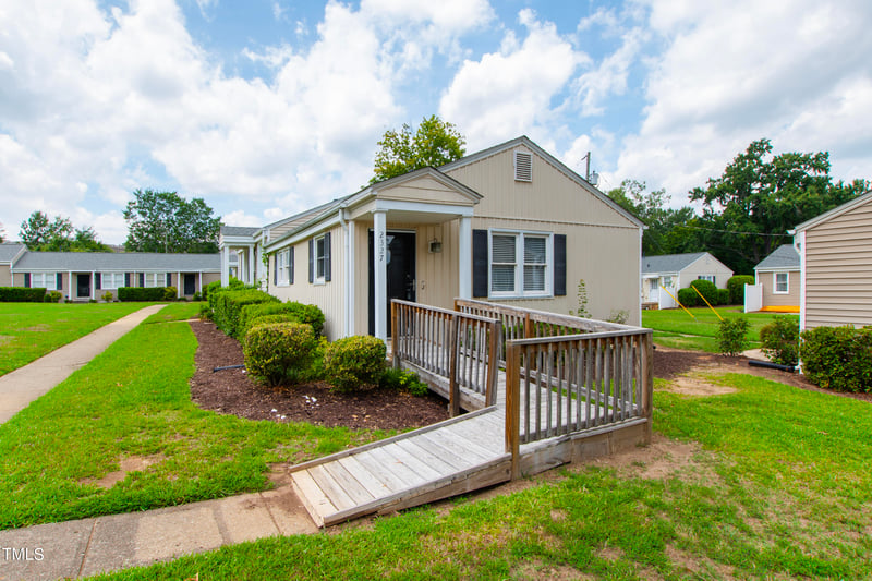 2327 Bernard St, Raleigh, NC 27608