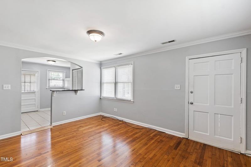 2327 Bernard St, Raleigh, NC 27608