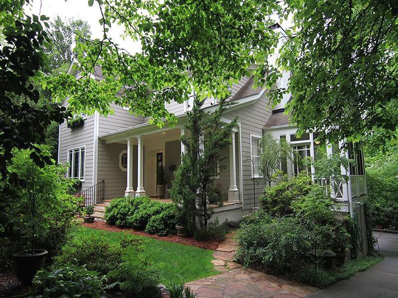 2327 Byrd St, Raleigh, NC 27608