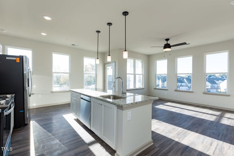 2327 Gathering Sq Ct, Fuquay Varina, NC 27526