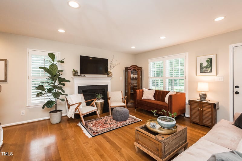 2327 Hardwood Dr, Hillsborough, NC 27278