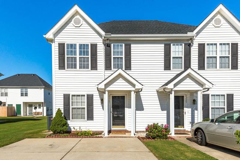 2327 Turtle Point Dr, Raleigh, NC 27604