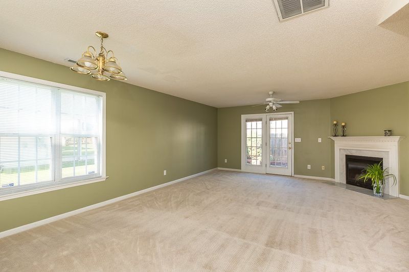 2327 Turtle Point Dr, Raleigh, NC 27604