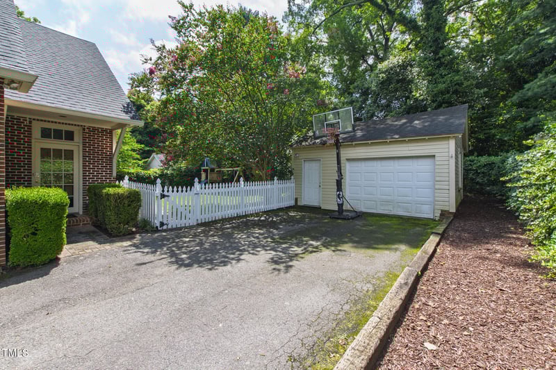 2328 Byrd St, Raleigh, NC 27608