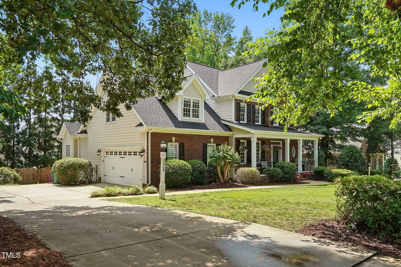 2328 Forestbluff Dr, Fuquay Varina, NC 27526