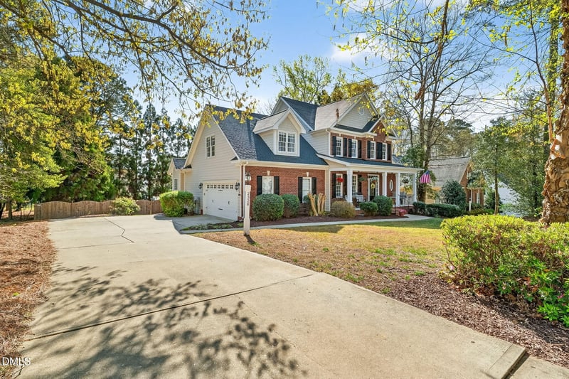 2328 Forestbluff Dr, Fuquay Varina, NC 27526