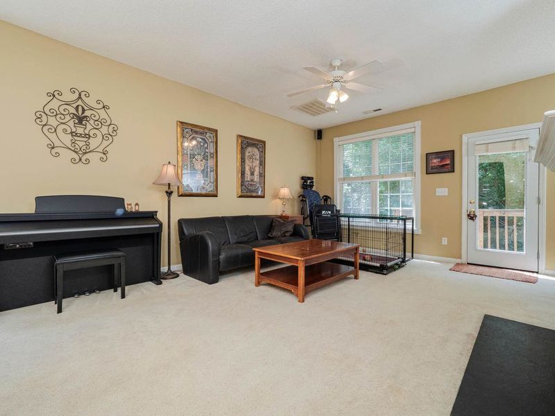 2328 Sapphire Valley Dr, Raleigh, NC 27604