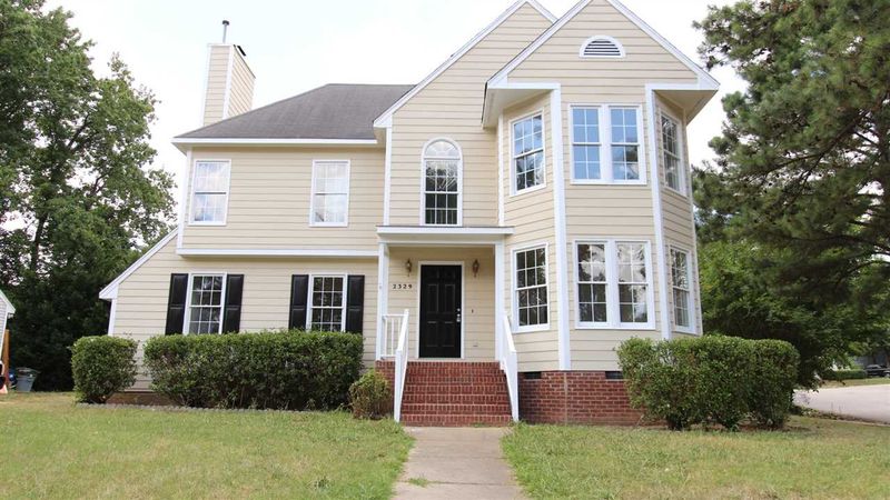 2329 Fields Of Broadlands Dr, Raleigh, NC 27604