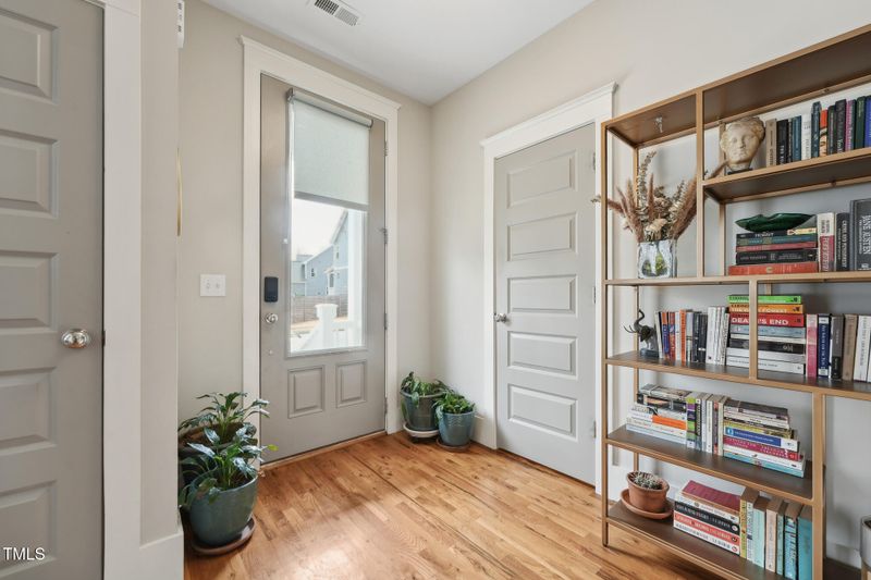 233 Airlie Dr, Chapel Hill, NC 27516