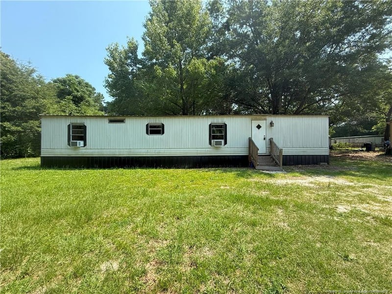 233 Americus Dr, Fayetteville, NC 28312