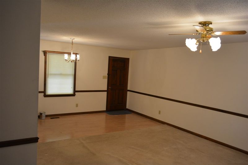 233 Cedar Dr, Zebulon, NC 27579