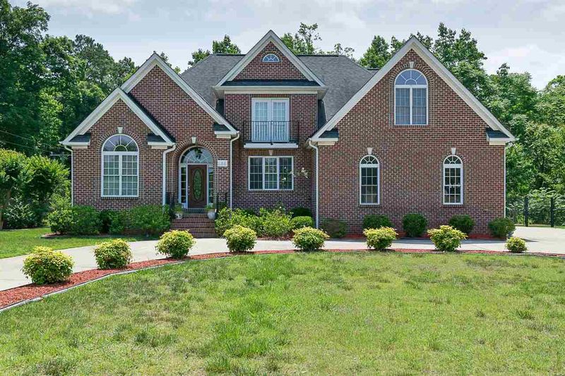 233 Continental Dr, Durham, NC 27712