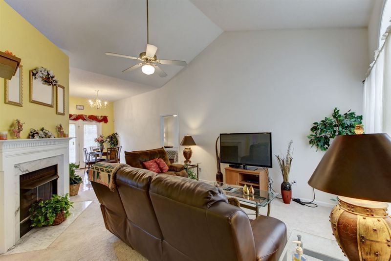 233 Cross Current Ln, Raleigh, NC 27610