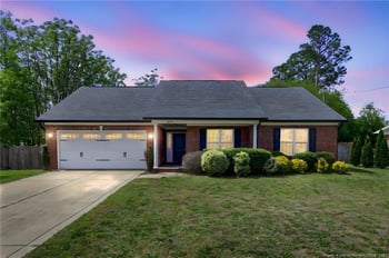 233 Decatur Dr, Fayetteville, NC 28303