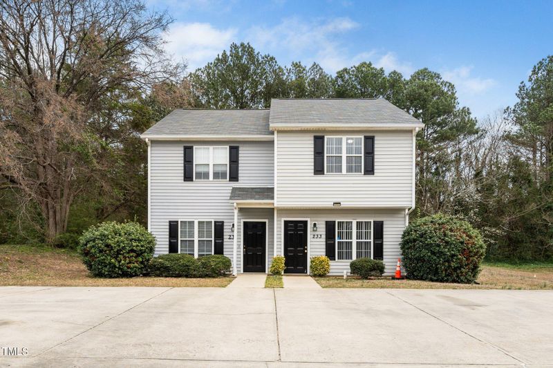 233 Donald Ross Dr, Raleigh, NC 27610